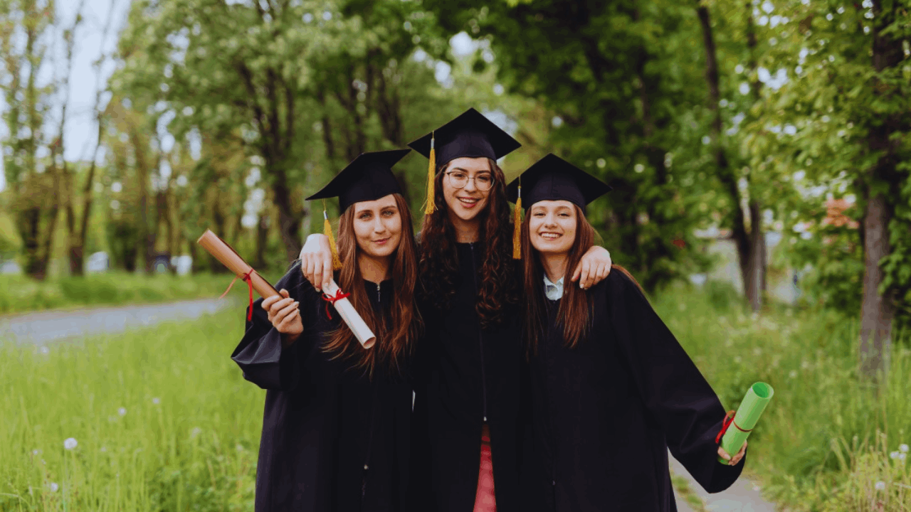 How to Choose the Best Accredited Online MBA in 2025